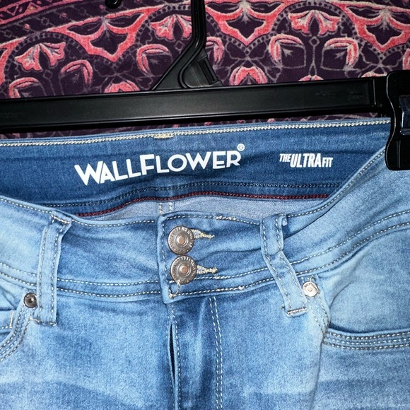 Wallflower Blue Skinny Jeans Classic Style - Picture 3 of 7